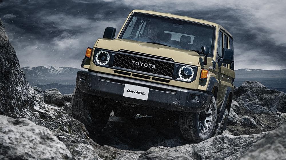 New Toyota Land Cruiser-70 photo: Front view image