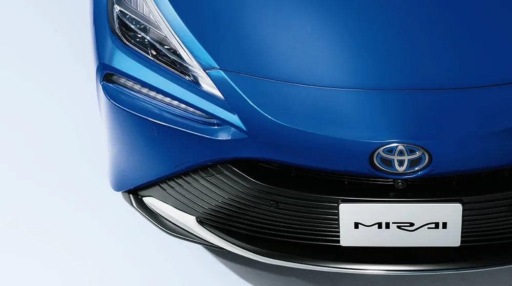 New Toyota Mirai photo: Front view image 4