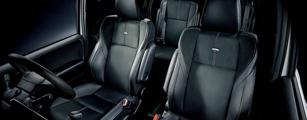 New Toyota Noah GS Sport photo: Interior view