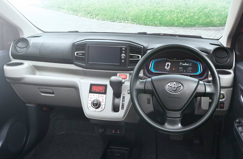 New Toyota Pixis Epoch photo: Cockpit image