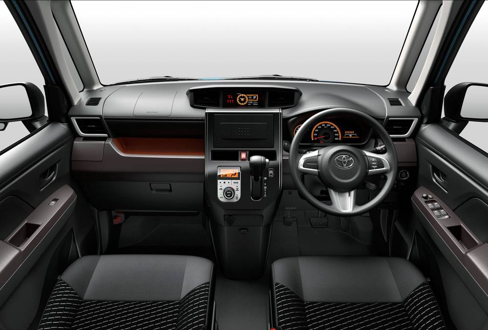 New Toyota Tank photo: Cockpit view