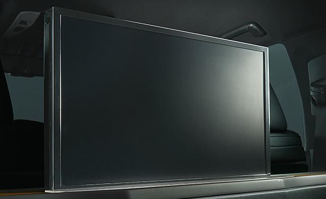New Toyota Vellfire Royal Lounge pictures: Large Size TV