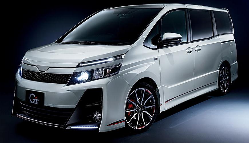 New Toyota Voxy GS Sport photo: Front view