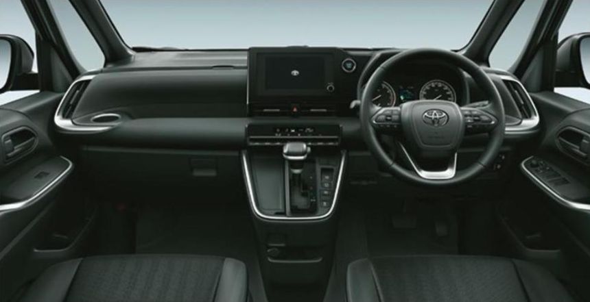 New Toyota Voxy Hybrid photo: Cockpit view image