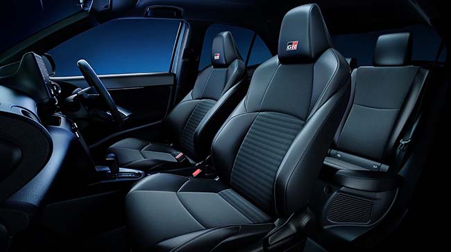New Toyota Yaris Cross Hybrid GR Sport photo: Interior view image