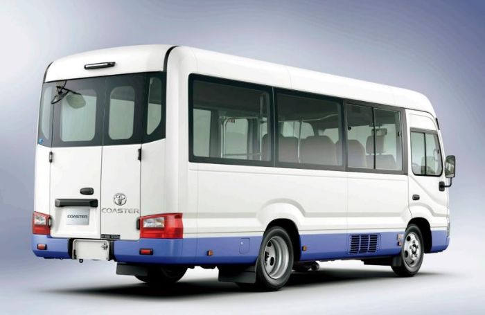 Toyota Coaster Big Van picture: Back view image