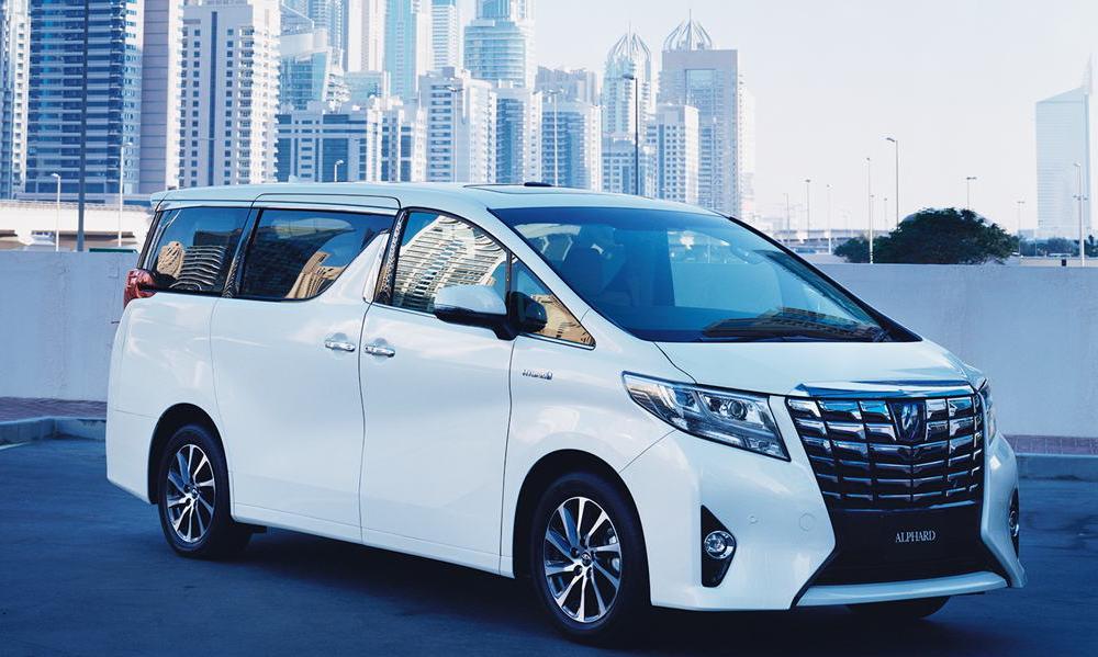 Тойота праворукая купить. Минивэн Тойота альфард. Toyota Alphard Lexus. Тойота альфард гибрид. Тойота альфард праворукая.