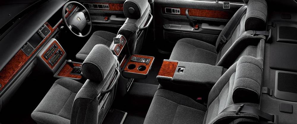 New Toyota Century photo: Interior view