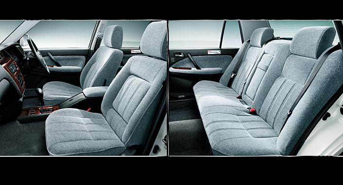 New Toyota Crown Sedan photo: Interior image