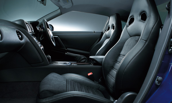Black interior color is standard equipment for GT-R Pure Edition & GT-R