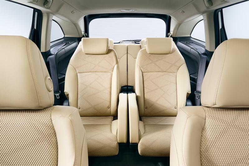 New Honda Jade Hybrid Picture: Interior Photo