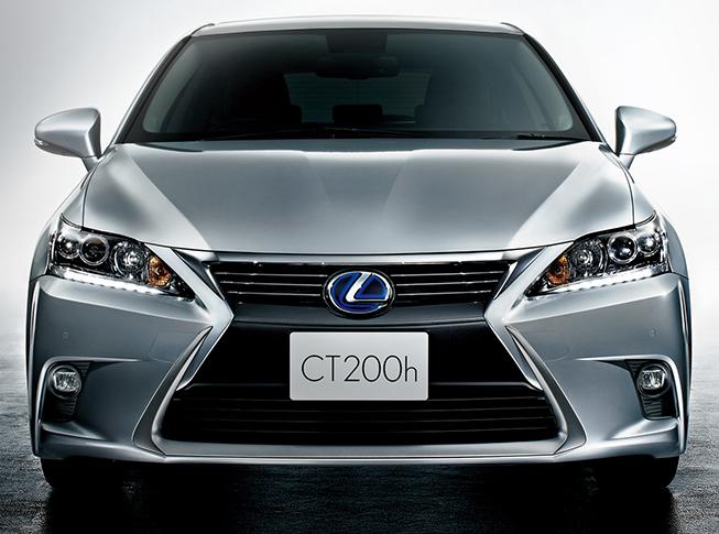 New Lexus CT200H photo: Front image