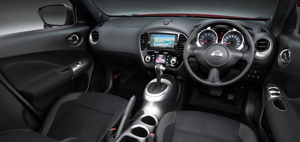 New Nissan Juke photo: Cockpit view