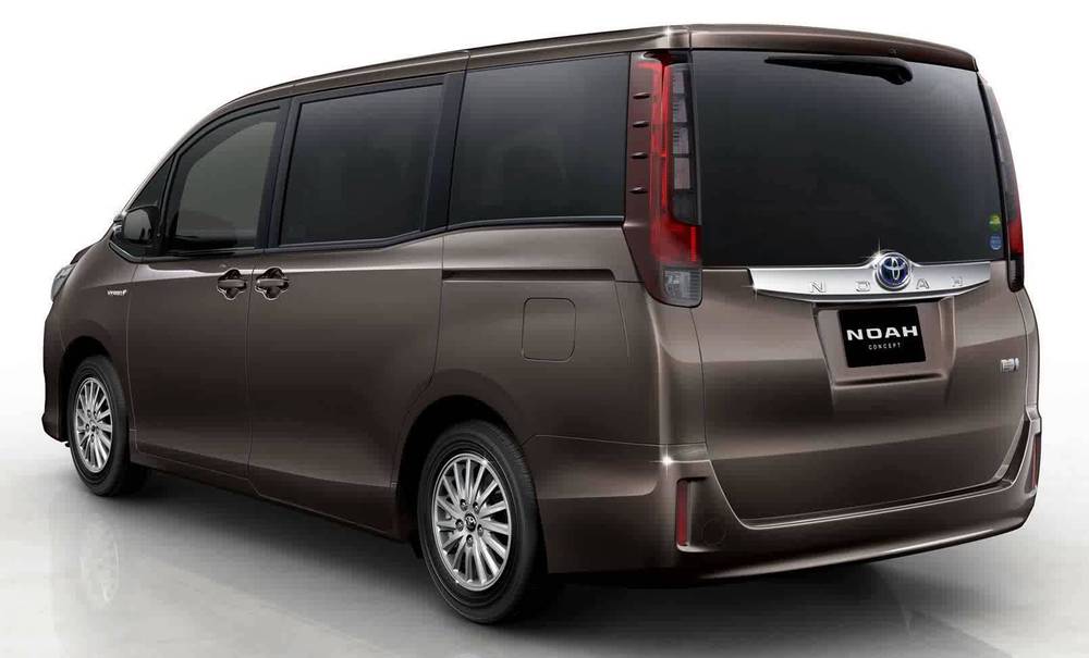 Toyota noah левый руль