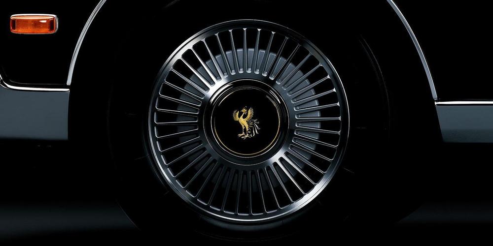 New Toyota Century photo: Wheel view