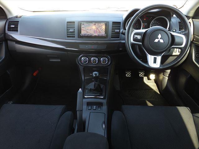 Photo: Used Mitsubishi Lancer Evolution-10, 2010 Model, White color, Interior view