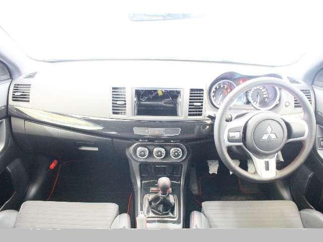 Photo: Used Mitsubishi Lancer Evolution-10, 2015 Model, White color, Interior view