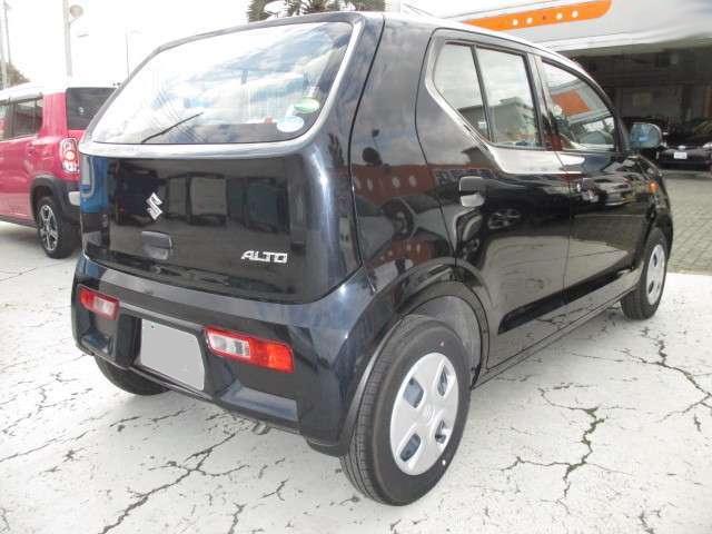 Used Suzuki Alto Black body color 2016 model photo: Back view