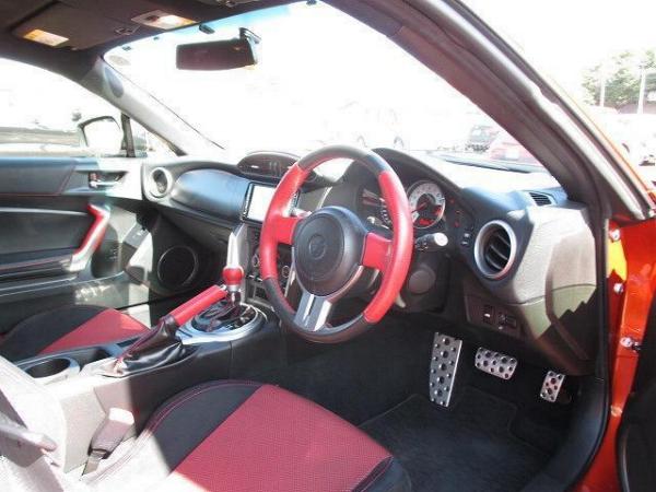 Used Toyota 86 Orange body color 2012 model photo: Interior view