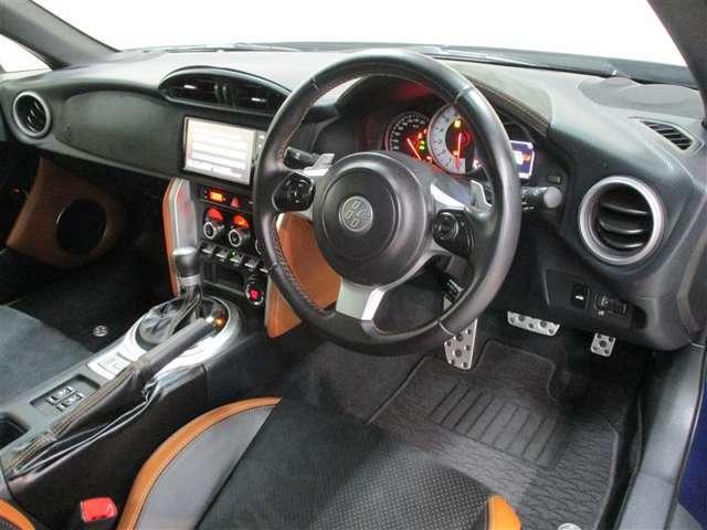 Used Toyota 86 Blue body color 2016 model photo: Interior view
