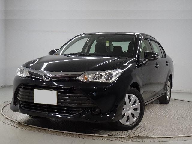 Used Toyota Corolla Axio 2017 model, Black color photo: Front view