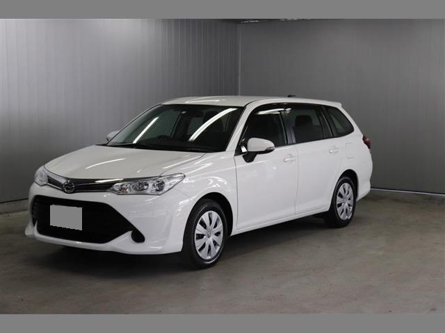 Used Toyota Corolla Fielder 2017 model Pearl White color photo: Front view