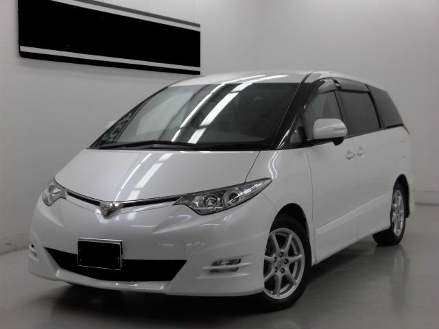 Used Toyota Estima White Pearl body color 2008 model photo: Front view