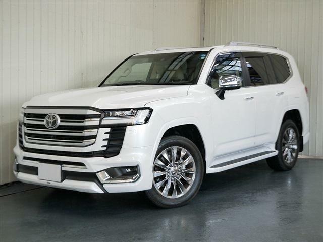 Toyota Land Cruiser-300, 2022 Model, Gasoline Engine, White Pearl color picture: Front view image