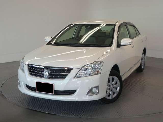 Used Toyota Premio White Pearl body color 2012 model photo: Front view