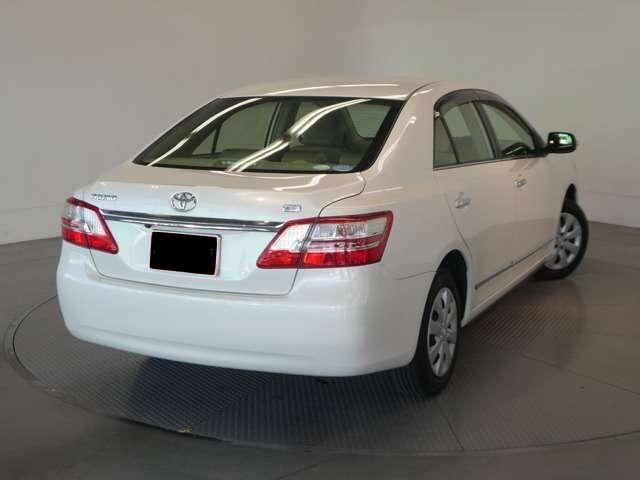 Used Toyota Premio White Pearl body color 2012 model photo: Back view