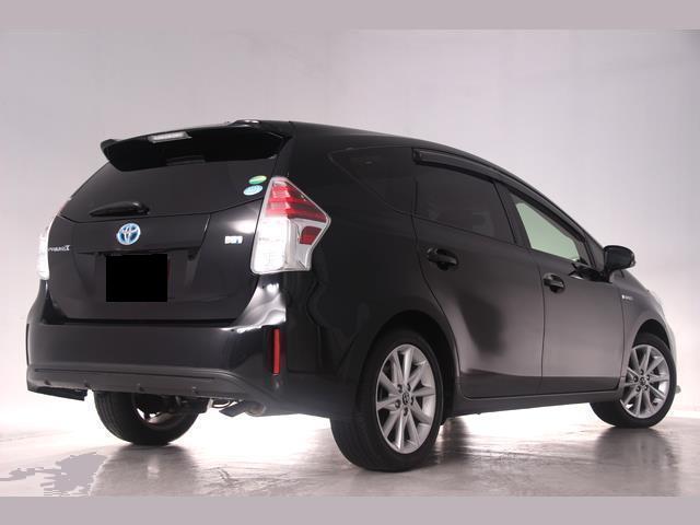 Used Toyota Prius Alpha 2014 model Black color: Back photo