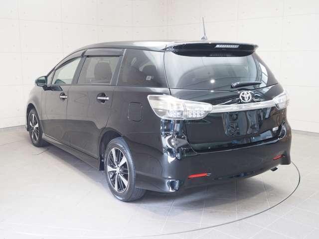 Toyota Wish used car 2014 Model Black colour: Back view