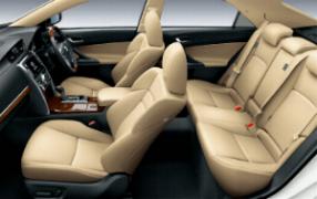 Leather Seats US$ 3,300