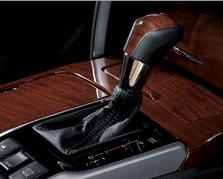 Wood-grained Shift Knob US$ 120